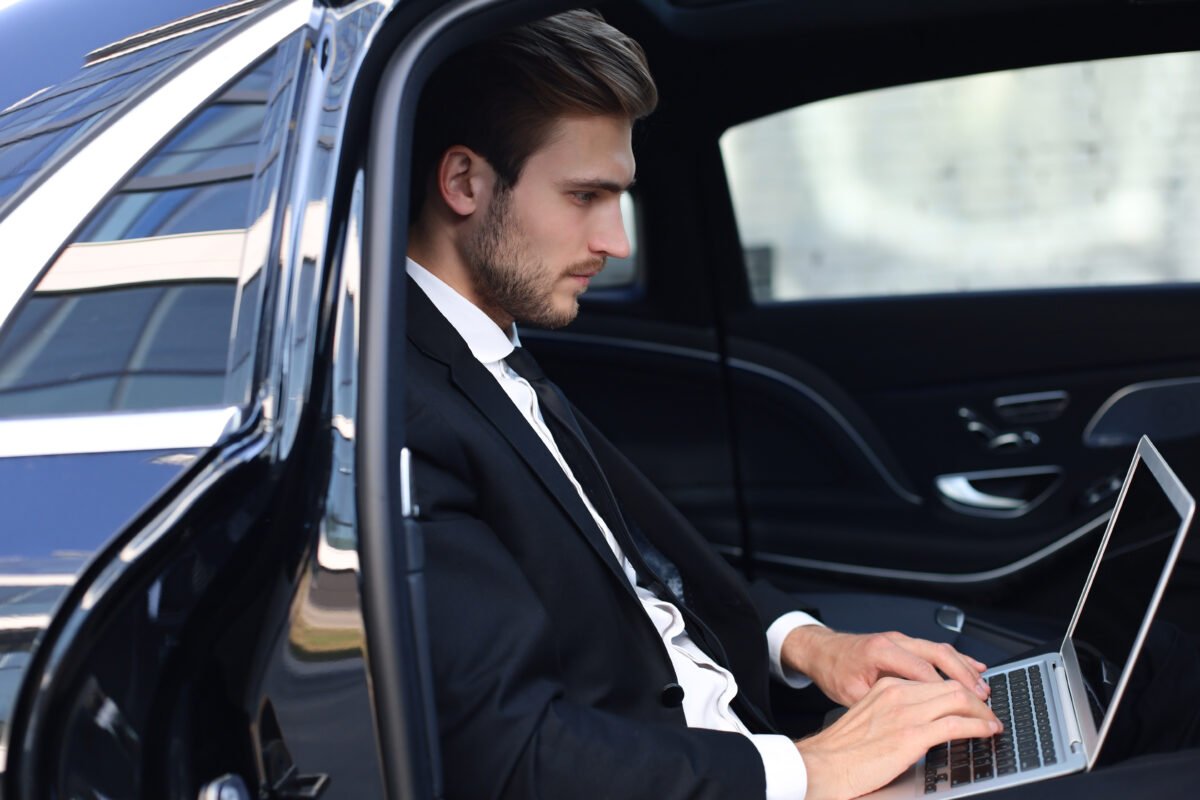 Best Chauffeur Car Hire in Melbourne